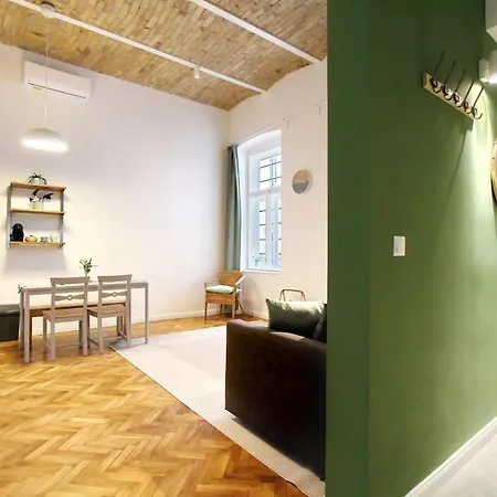 Modern Green Apt W Free Parking, Projector,Netflix Budapest Exterior photo