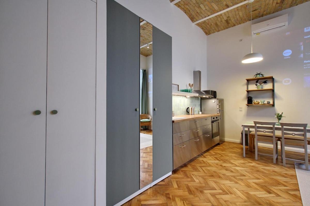 Modern W Free Parking, Projector,netflix Apartment *